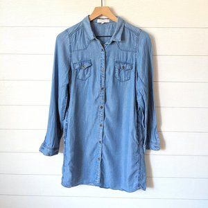 Love Tree Chambray Button Down Shirt fits like M